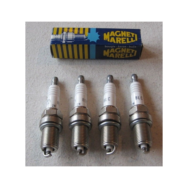 Boite de 10 bougies d'allumage Magneti Marelli 8LC