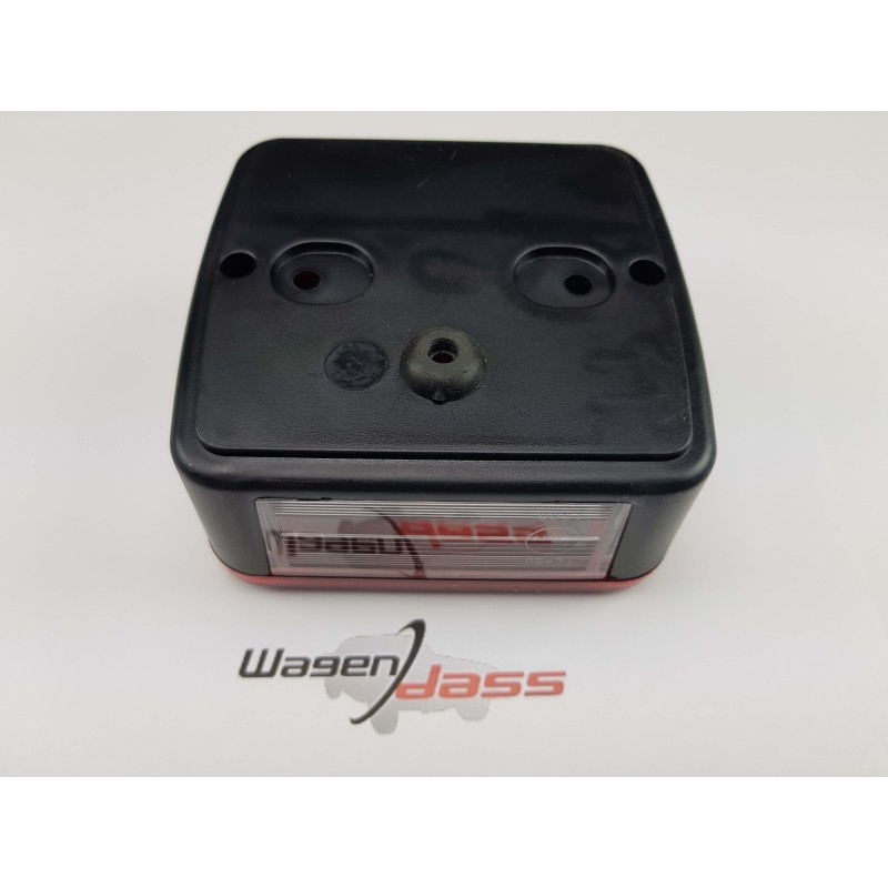 Feu arrière carré 3 fonctions stop / clignotant / plaque