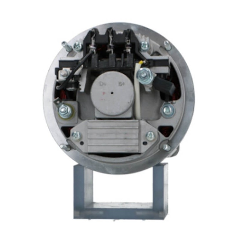 Alternatore sostituisce MG111 / 11.201.292 Deutz-Fahr Khd 60A Alternatore sostituisce MG111 / 11.201.292 Deutz-Fahr Khd 60A