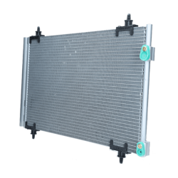 Condensador de aire acondicionado sustituye818171 / DCN07008 Peugeot / Citroën