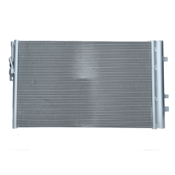 Condenseur de climatisation remplace 814386 / DCN05014 BMW