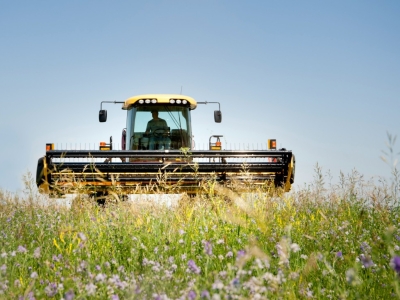 Faut-il entretenir le démarreur d'un engin agricole ?